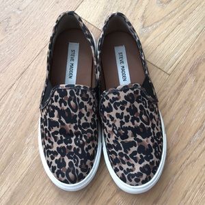 Steve Madden flat sneakers